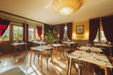 <span><span><span>Hôtel de la Gare </span></span></span>